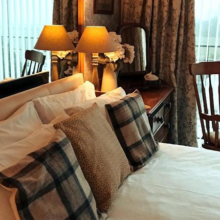 The Wood Cottage สการ์โบโรห์ ภายนอก รูปภาพ