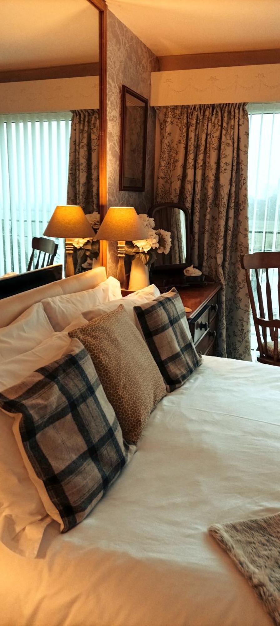 The Wood Cottage สการ์โบโรห์ ภายนอก รูปภาพ